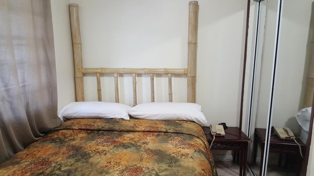 Sunset Gardens Guesthouse Contant  Εξωτερικό φωτογραφία